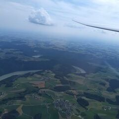 Flugwegposition um 13:39:27: Aufgenommen in der Nähe von Gemeinde Niederkappel, Österreich in 1732 Meter
